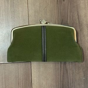 ❤️2/$20 Like new condition velvet wallet coin purse